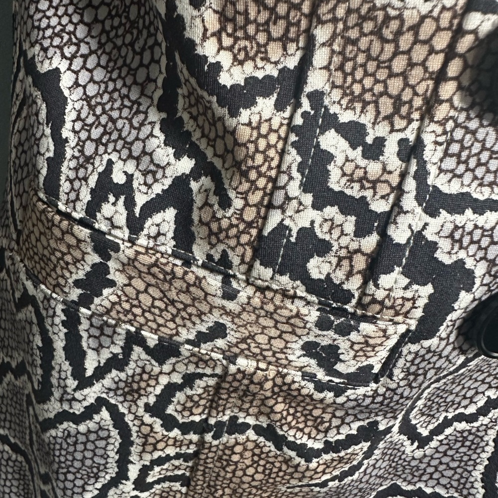 CAbi Snake Print Blazer - Black and Brown 10 Buttoned - Picture 8 of 9